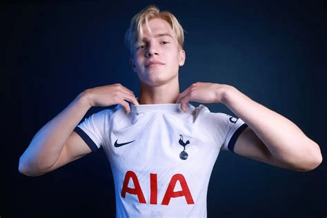 Who is Lucas Bergvall? We meet Spurs' new £8.5m wonderkid