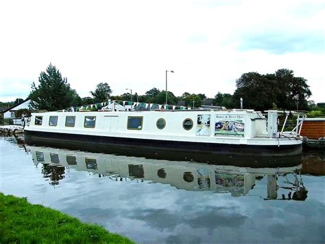 Canal Boat Hire Preston Lancashire | Lancaster Canal Cruises | Bilsborrow