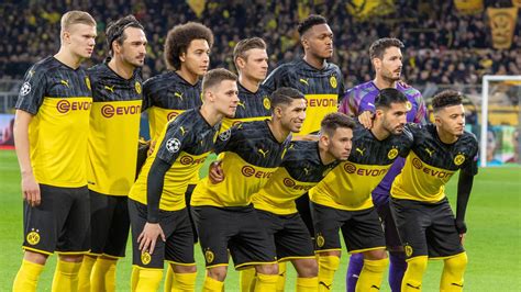 Borussia Dortmund: BVB ab Saison 2020/21 mit zwei Trikotsponsoren ...