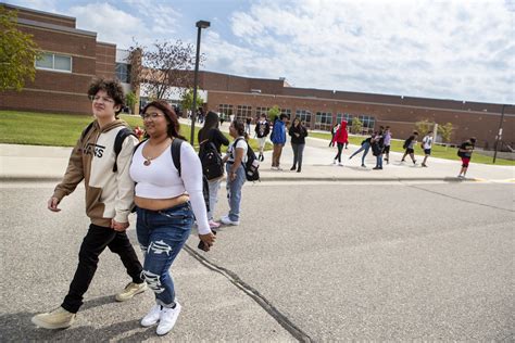 Photos: Willmar students head back to class for new school year - West ...