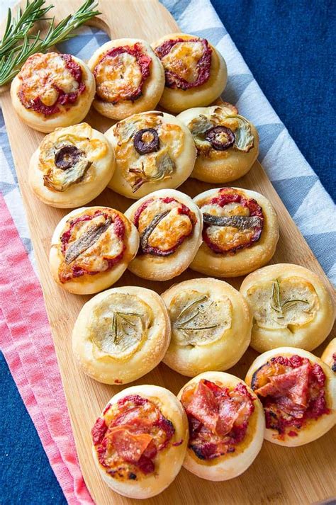 Easy Pizza Bites + 10 Topping Ideas: A Crowd-Pleasing Appetizer : Italian Recipe Book