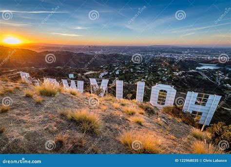 Sunrise from Behind the Hollywood Sign Editorial Image - Image of light, hiking: 122968035