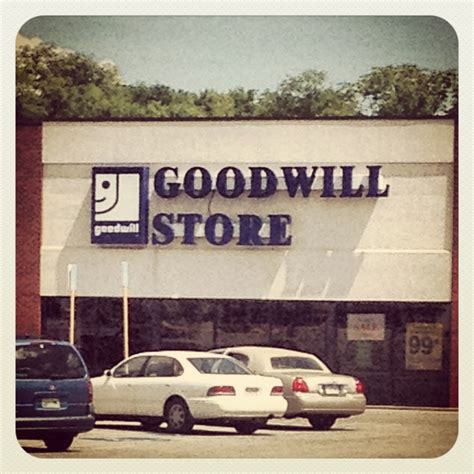 Goodwill in Lebanon, TN | Lebanon tennessee, Goodwill, Goodwill store