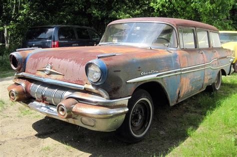 Definitely Not A GTO: 1957 Pontiac Chieftain | Barn Finds