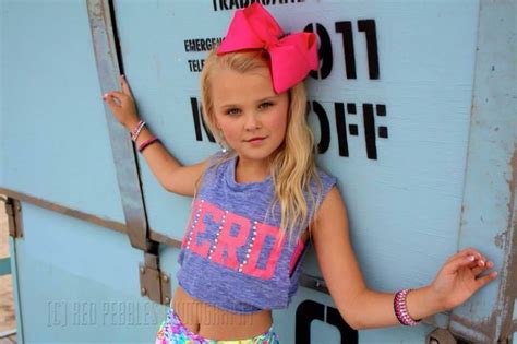 HBD Jojo Siwa May 19th 2003: age 12 | Jojo siwa, Jojo, Dance moms girls