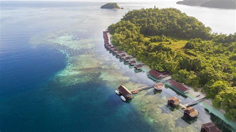 10 Beautiful Floating Hotels in Indonesia | Authentic Indonesia Blog