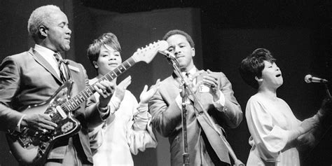 Pervis Staples, Co-Founder of the Staple Singers, Dies at 85 | Pitchfork