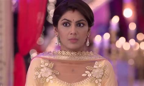 Sriti Jha- Shabbir Ahluwalia’s Kumkum Bhagya CLIMBS To 3, Shakti – Astitva Ke Ehsaas Ki LOSES ...