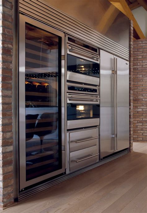 Wine Fridge - Sub-Zero appliances… | Diseño de despensa, Diseño de ...