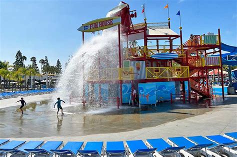 Frog Family’s Stay-Cool Guide to Knott’s Soak City Water Park