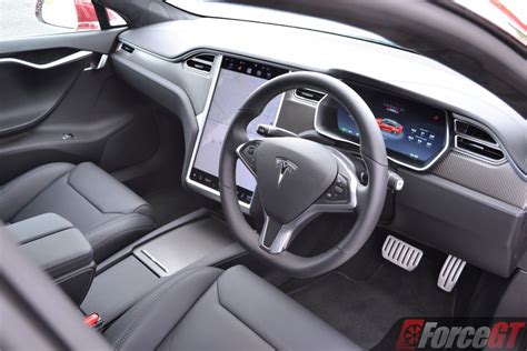 2018-tesla-model-s-p100d-interior - ForceGT.com
