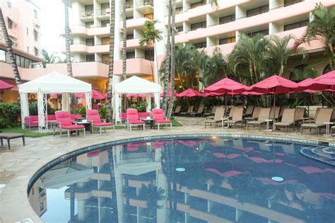 Review: The Royal Hawaiian Luxury Collection Resort in Honolulu