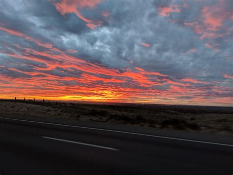 Sunset in the New Mexico desert. Still amazes me. [1920x1080] Case ...