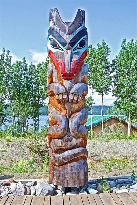 Tlingit Wolf Clan Totem Pole At Tlingit Heritage Center In Teslin ...