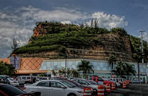 Bayamon Puerto Rico Mall | HDR creme