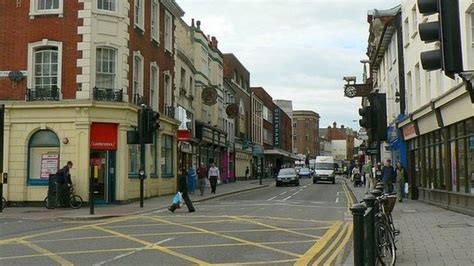 Bedford town centre gets £18m to tackle congestion - BBC News