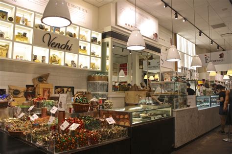 Eataly NYC: Gourmet Italian Food in the Flatiron