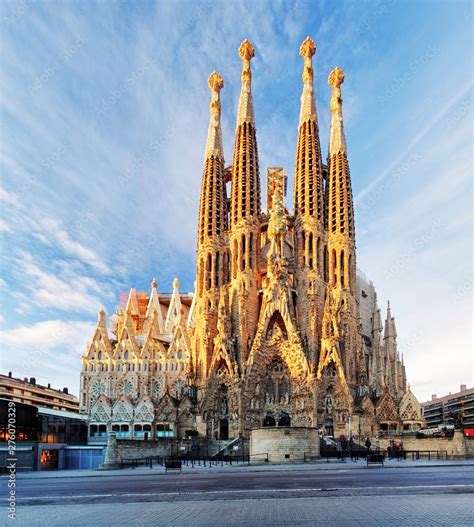 Fotobehang BARCELONA, SPAIN - FEBRUARY 10: La Sagrada Familia - the impressive cathedral ...