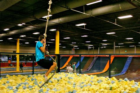 bounce trampoline sports center - Mariana Foret