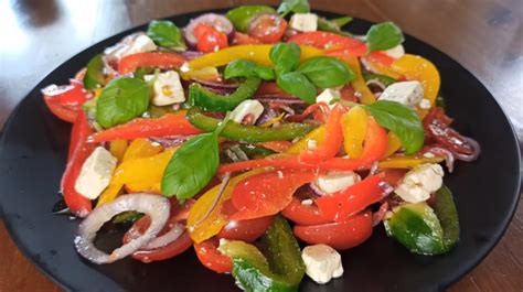 Feta Salad with Bell Pepper and Tomatoes Recipe | Recipes.net