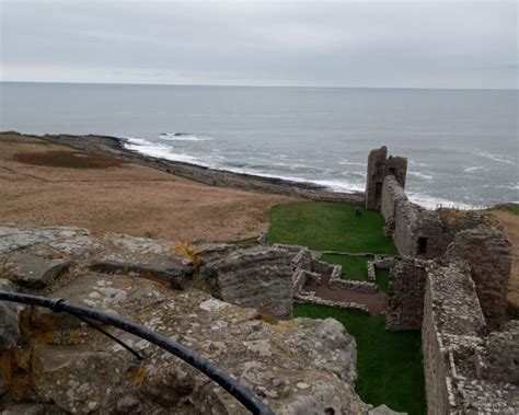 Craster to Low Newton - Northumberland Coastal walk with castle - Gay Outdoor Club