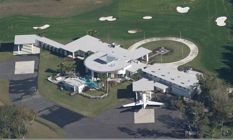 Celebrity Home that has Airport | Ivan Estrada Properties