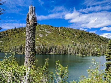 Experience Castle Lake Trail's epic views | California travel road trips, Lake siskiyou, Lake