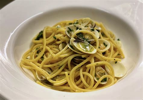 The Silver Chef: Spaghetti Vongole Recipe