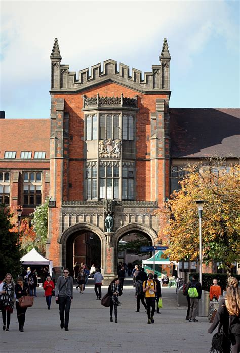 Newcastle University - Hauptcampus - Coconut Hunter