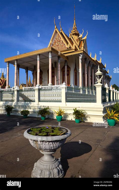 The Throne Hall at the Royal Palace Phnom Penh Cambodia Stock Photo - Alamy