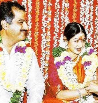 Sridevi Family Husband Son Daughter Father Mother Marriage Photos ...