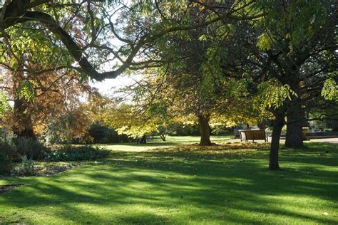 Oxford Botanic Garden - Oxford, United Kingdom | CityDays