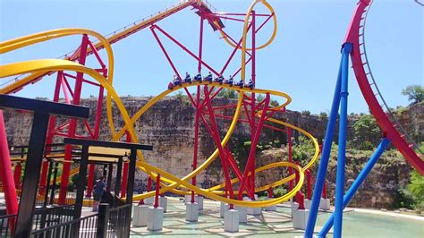 Wonder Woman Golden Lasso Coaster Six Flags Fiesta Texas | Six flags ...