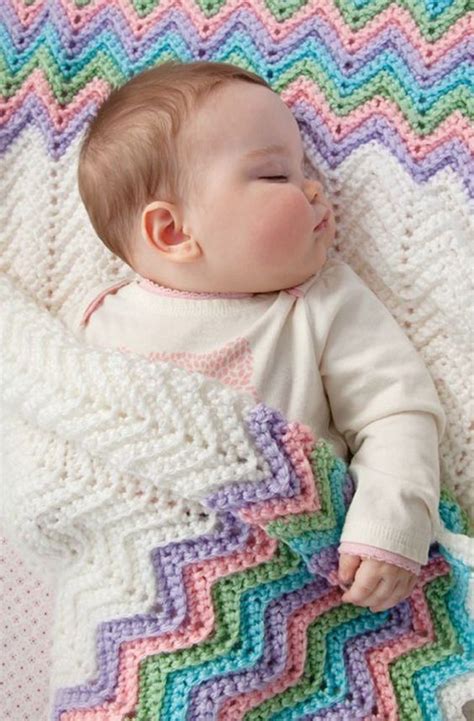 FREE Crochet Pattern: Rickrack Baby Ripple Blanket | Manta bebe crochet ...