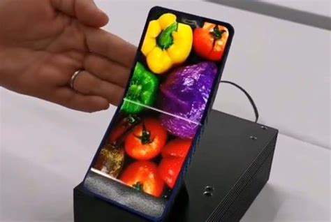 Sharp Foldable AMOLED display | WordlessTech | Latest technology news, Electronic gifts for men ...