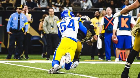 Los Angeles Rams linebacker Leonard Floyd's second sack of the game ...