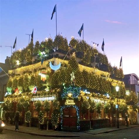 The Churchill Arms: The World Famous London Pub That's Covered In Flowers