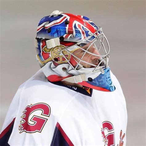 Petr Cech made his ice hockey debut... - The Football Arena