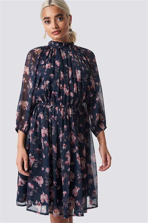 High Neck Elastic Waist Puff Dress Dark Blue Flower | na-kd.com