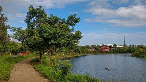 Manipal Lake | Mannu Palla Lake - ShriLahari.Com