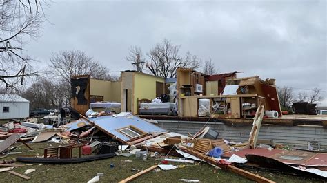 Tornado causes major damage in southern Minnesota community | MPR News