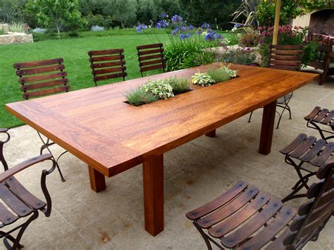 outdoor teak "living" table :: Behance