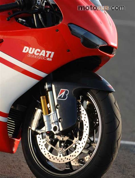 Cool Bikes: Ducati Desmosedici RR Exhaust