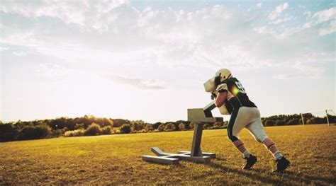 5 Football Tackling Drills to Be More Effective on Defense