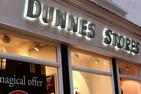 Briefs: Dunnes Stores to give staff 3pc pay hike | Irish Independent