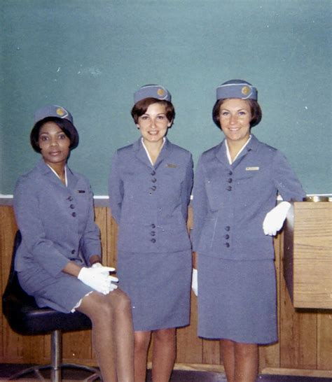 Vintage: Pan AM Stewardess in 1960s ~ World stewardess Crews