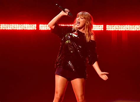 Taylor Swift 'Eras Tour' Complete Setlist On Opening Night: All The Songs She Performed | IBTimes