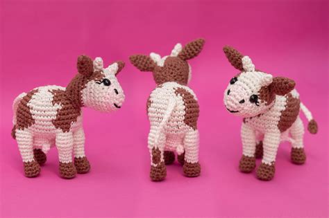 Amigurumi Cow - Free Crochet Pattern - Stella's Yarn Universe