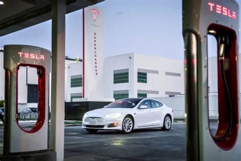 Electric vehicles: Honda, Acura adopt Tesla's charging standard - Auto ...