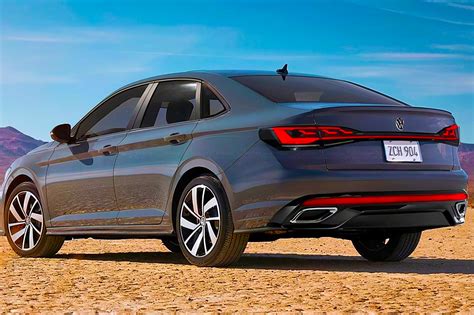 Novo Volkswagen Jetta terá grade iluminada e tecnologia atualizada ...